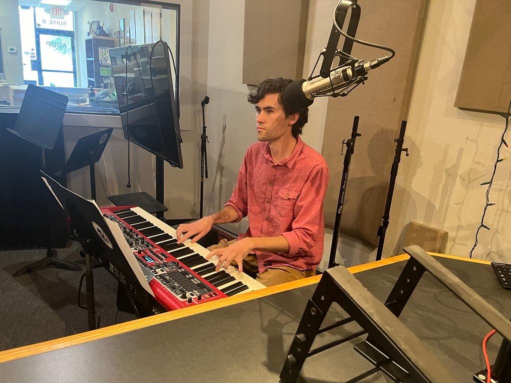 Shane Dickens performing